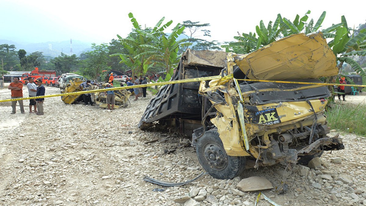 Endonezya’da taş ocağında göçük: 14 ölü, çok sayıda yaralı