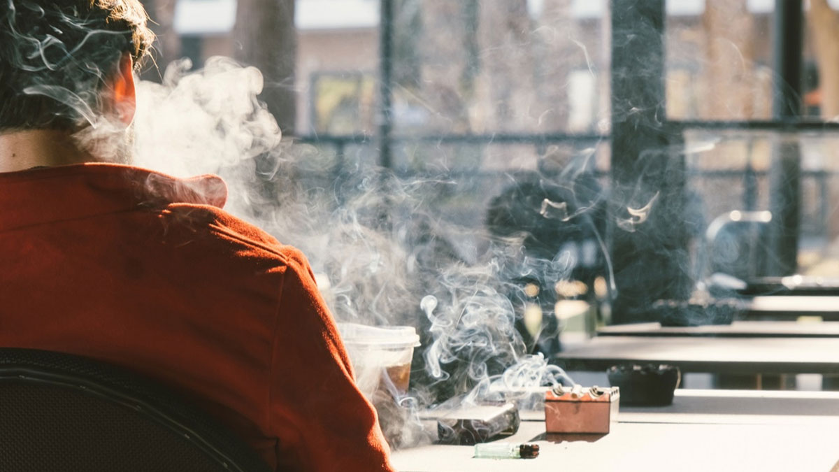 Dünya Tütünsüz Günü'nde Doç. Dr. Tülücü uyardı: Pasif içicilik, kalp ve akciğeri vuruyor