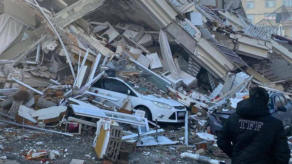 Depremde 43 kişiye mezar olan Selim Köse Apartmanı davası... 'Savcı mütalaada bulunmadı, salondan çıktı'