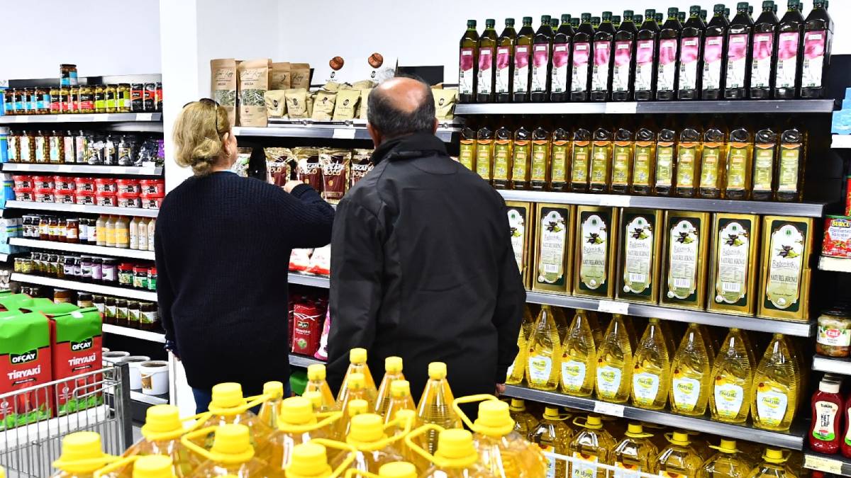 İZMAR, uygun fiyatlarıyla dar gelirliye nefes oldu