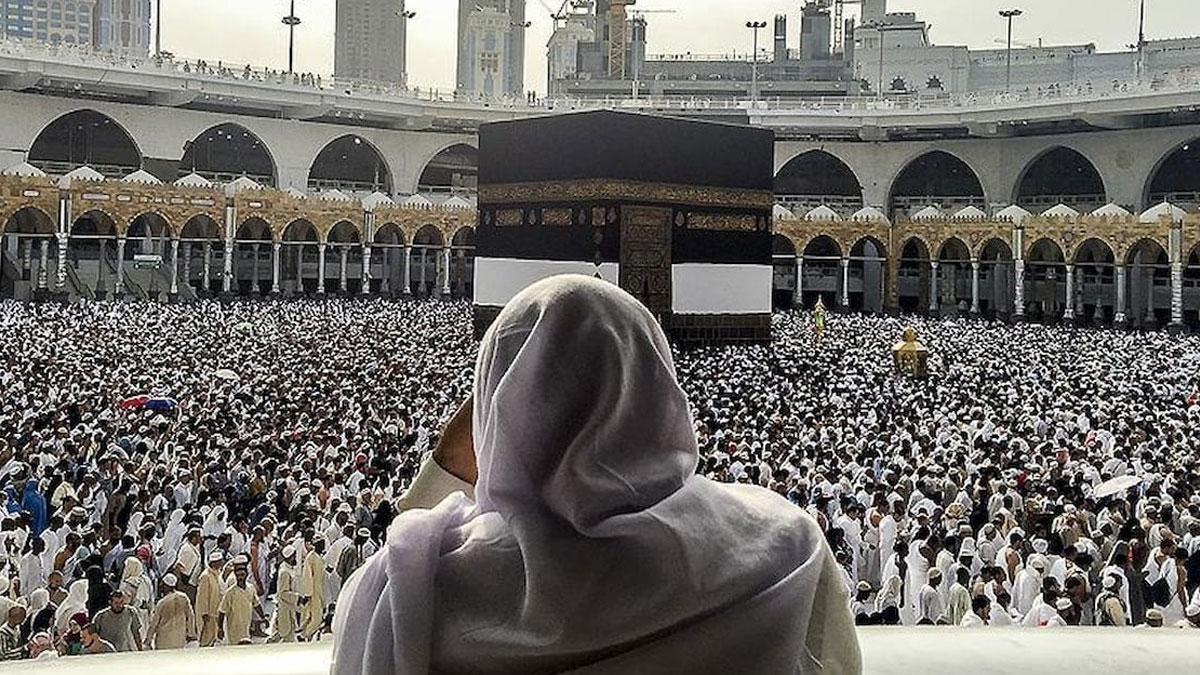 Suudi Arabistan'dan hac önlemi: On binlerce kişi Mekke'ye alınmadı