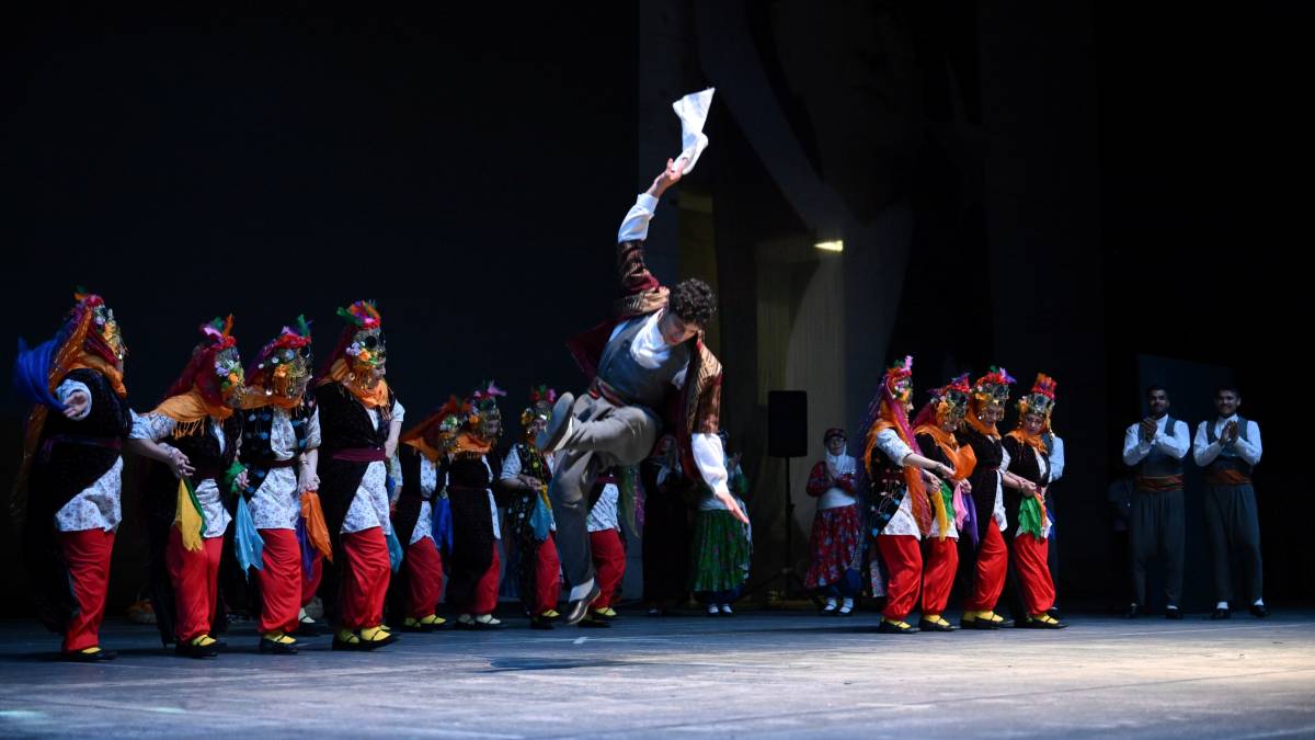 Bornova’da halayla biten festival