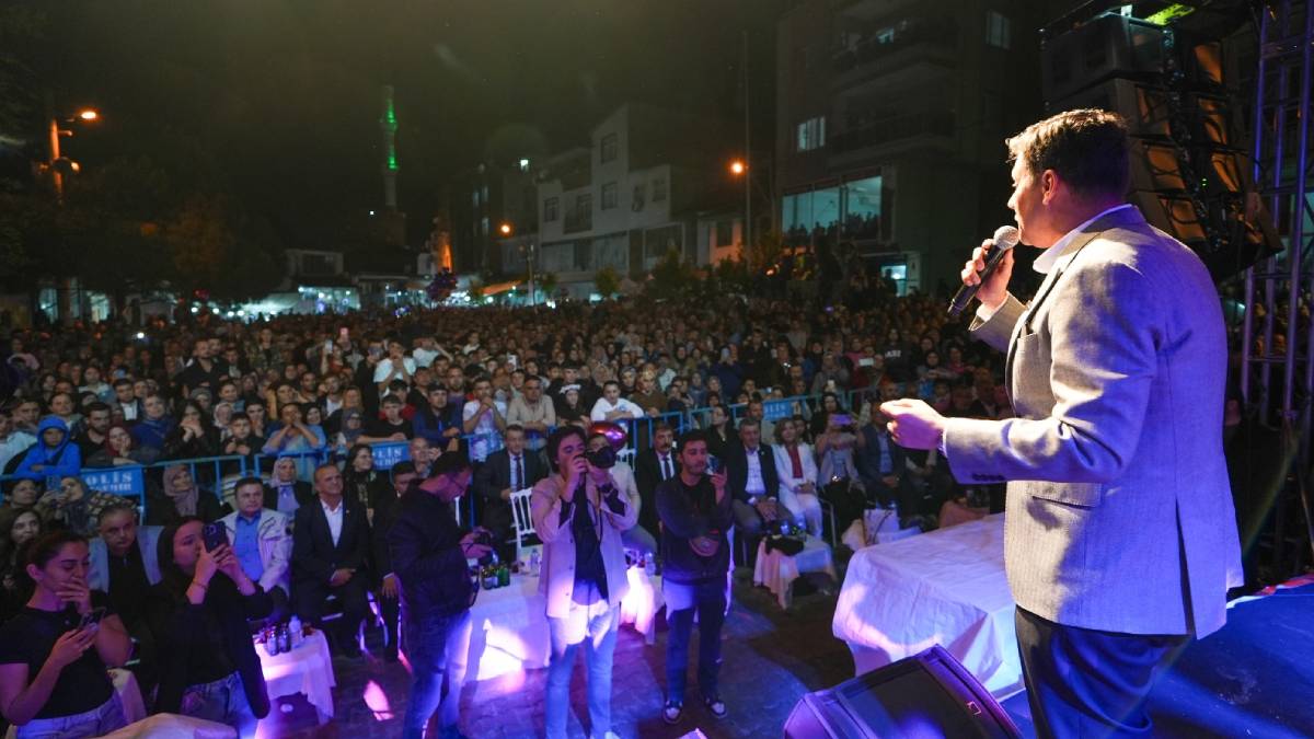 Başkan Zeyrek Alaşehir Uluderbent’te Kiraz Festivali coşkusuna ortak oldu