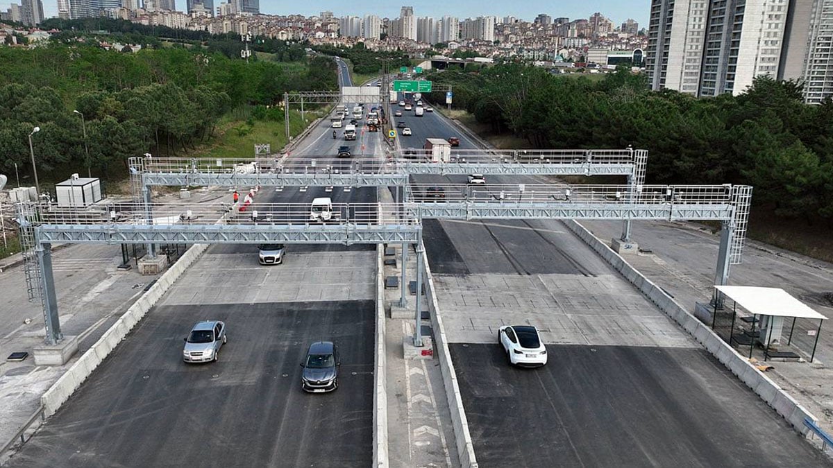 İstanbul'un o noktasında sürücüler artık ayağını gaz pedalından çekmeyecek! Resmen kaldırıldı
