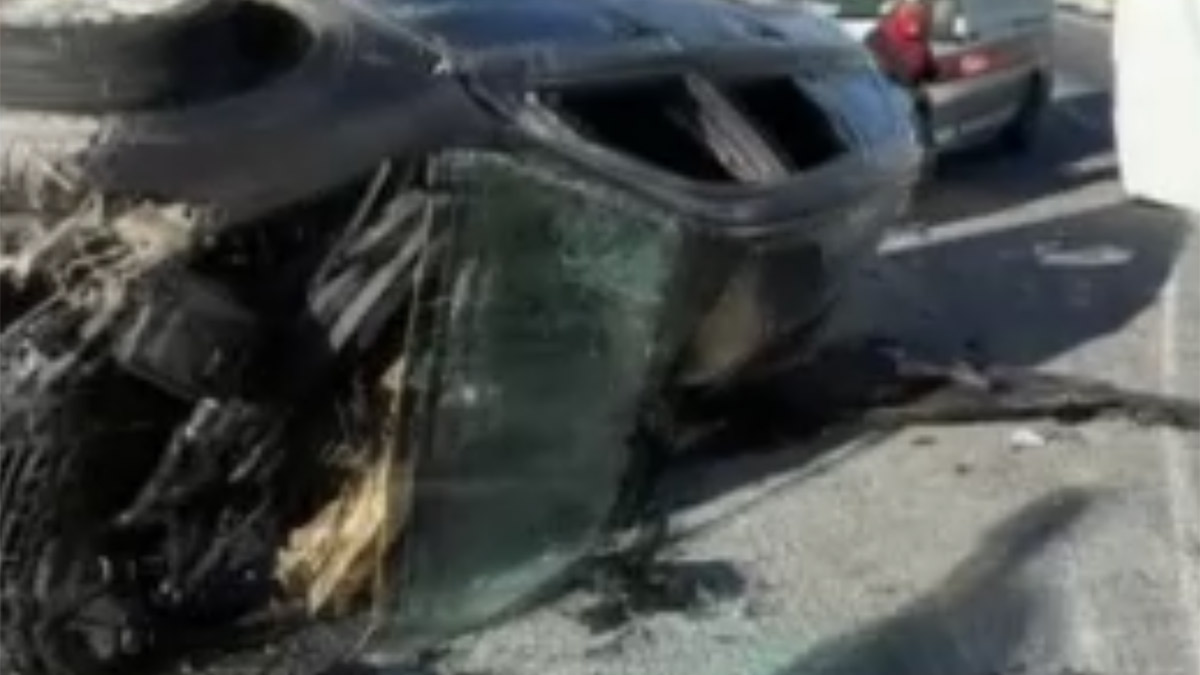 Bitlis'te feci kaza: Otomobil ile minibüs çarpıştı, 2 ölü 2 yaralı