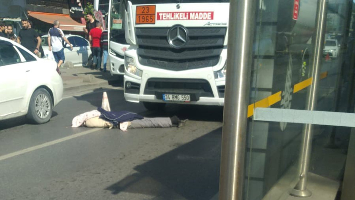 Eyüpsultan'da feci kaza! Yakıt tankeri yayaya çarptı: 1 ölü