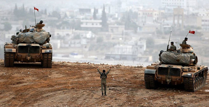 TSK, Cerablus'un güneyindeki YPG mevzilerini bombalıyor - Son dakika haberleri