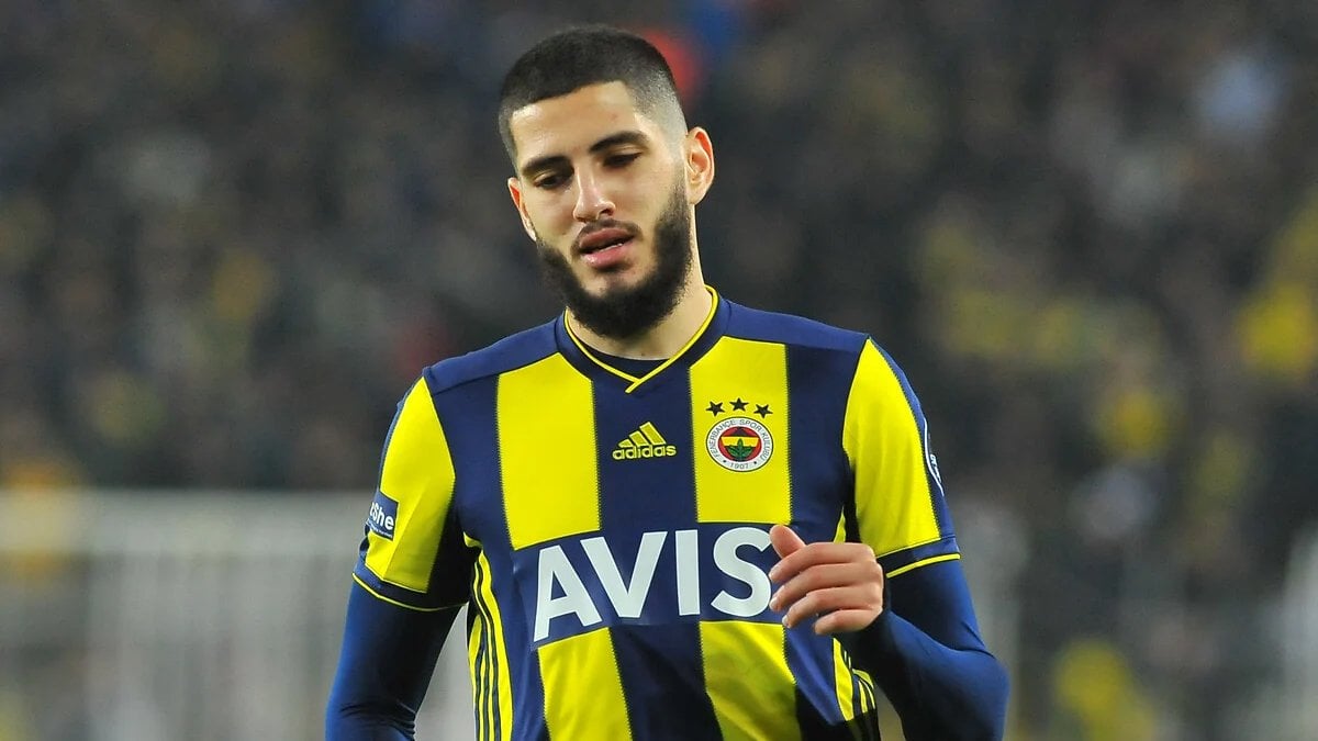 Fenerbahçe'nin eski yıldızından tepki toplayan açıklama: Fenerbahçe'nin felsefesi yok, oyunculara hayvan gibi davranıyorlar