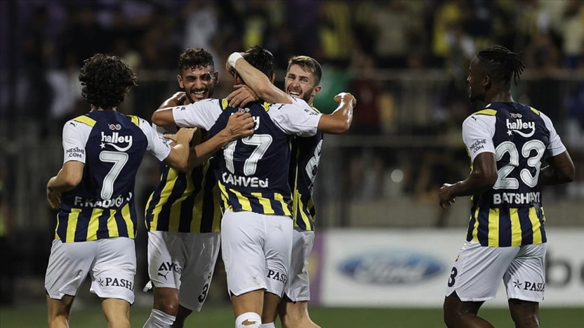 Fenerbahçe’nin eski futbolcusundan olay sözler: “Felsefe yok, oyunculara hayvan gibi davranıyorlar”