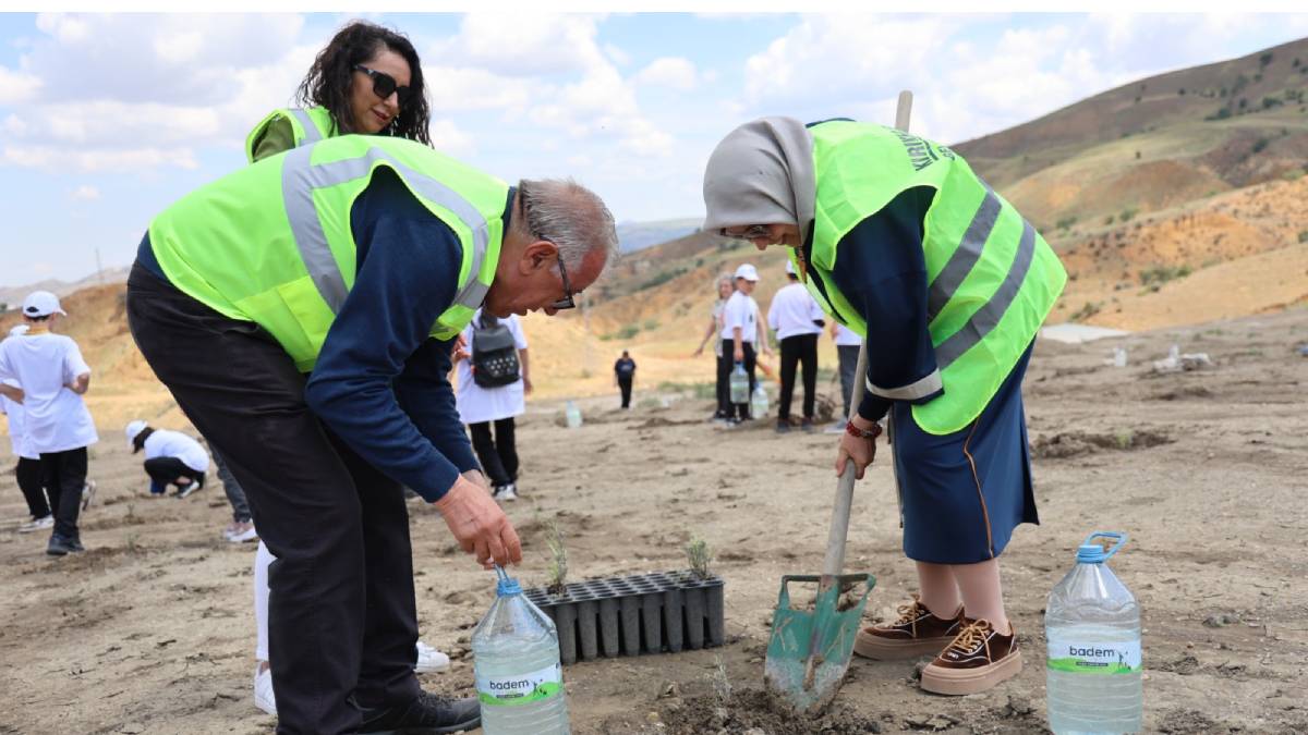 Kırıkkale’de çöp sahası, lavanta bahçesine dönüştü