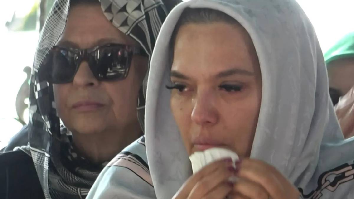 Demet Akalın’ın zor günü! Acı haberle sarsıldı, göz yaşlarına hakim olamadı…