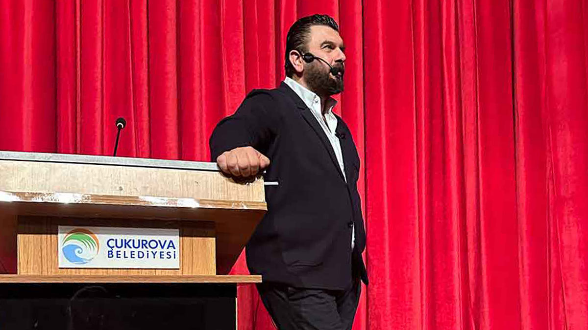 'Doktor' olarak hipnoz seansları düzenleyen şahsın diploması sahte çıktı! Dijital imza skandalı ifşa oldu