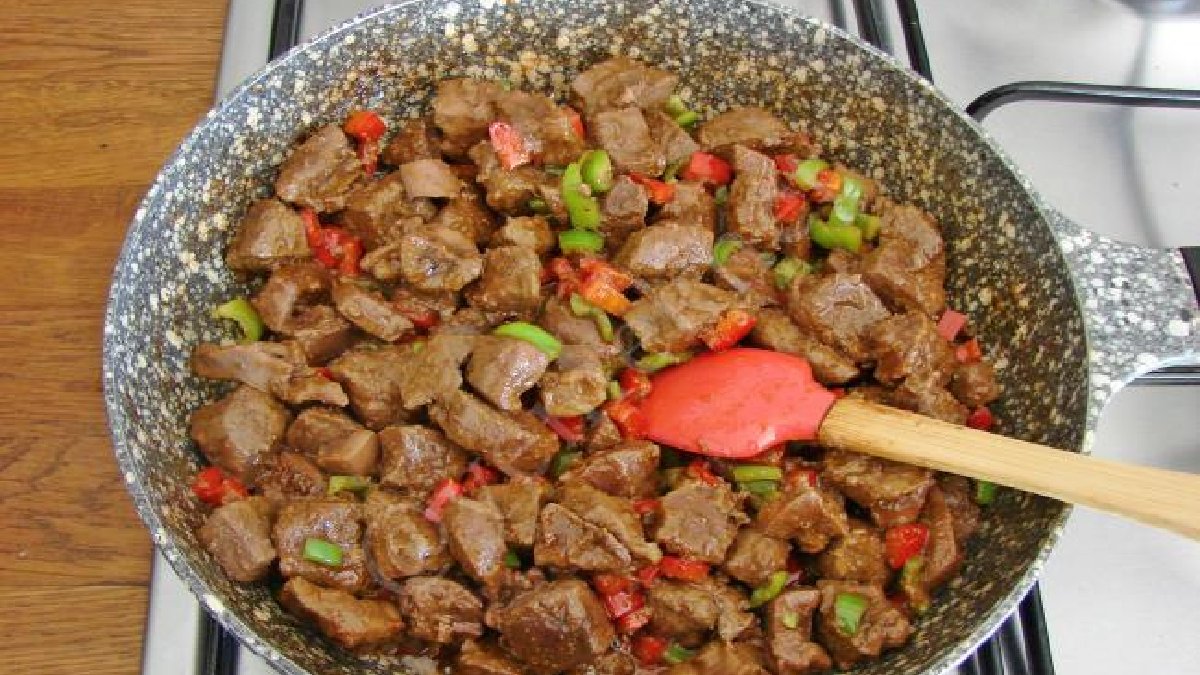 Kurban Bayramı gelmişken hemen deneyin! Ciğer tavayı bir de bu şekilde yapın! Hem besin değerini koruyor hem de lezzetini