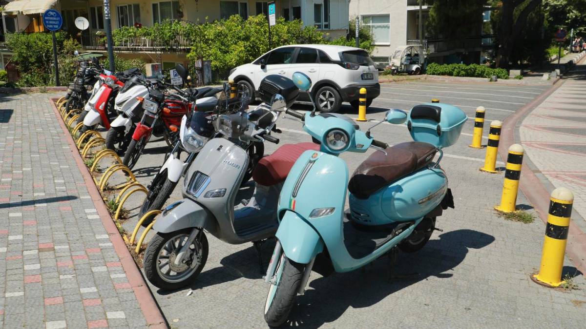 Burhaniye Belediyesi zabıta trafik ekiplerinden sıkı denetim