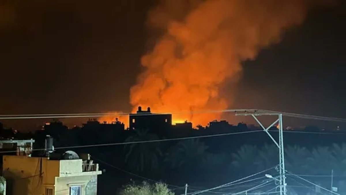 İsrail, Gazze'de Aksa Şehitleri Hastanesini İHA'larla vurdu