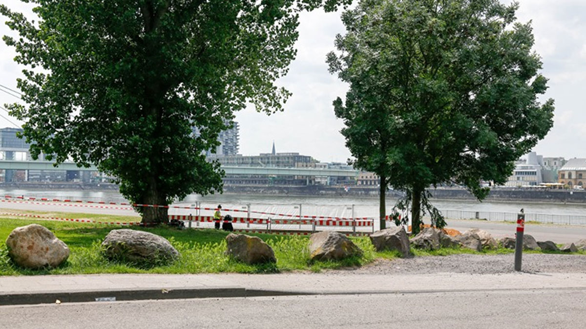 Almanya'da bomba alarmı: 20 binden fazla kişi tahliye edildi