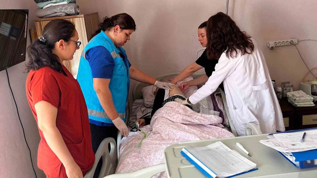 80 Yaş Üzeri Vatandaşlara Müjde! Dijital Sağlık Uygulaması ile Hastaneye Gitmeden Rapor Yenileme İmkanı!