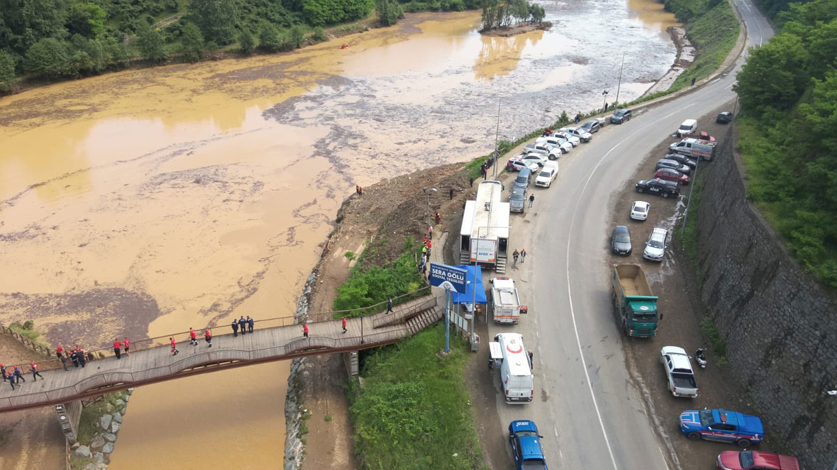 Şiddetli yağış Trabzon’u vurdu