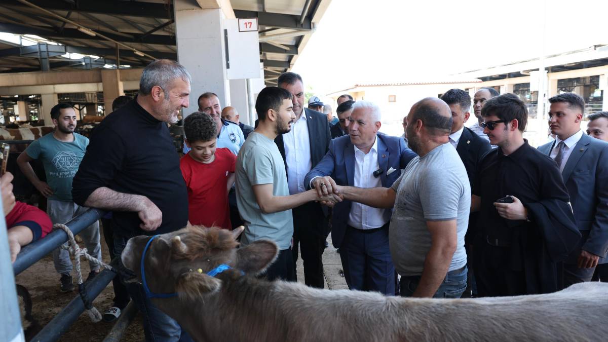 Başkan Bozbey’den Kurban Pazarı’na ziyaret