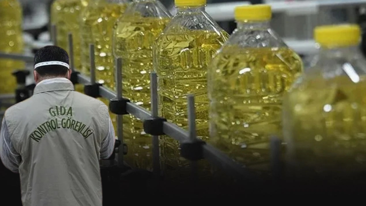 Yemeğinizi bu yağla pişiriyorsanız tehlike altındasınız! Bakanlık harekete geçti: İçerisinde yasaklı boya çıktı