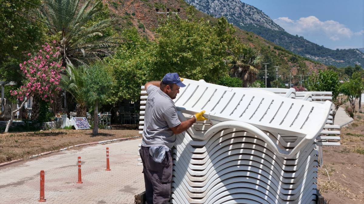 Kumluca Belediyesi, yaz sezonu hazırlıklarına hız verdi