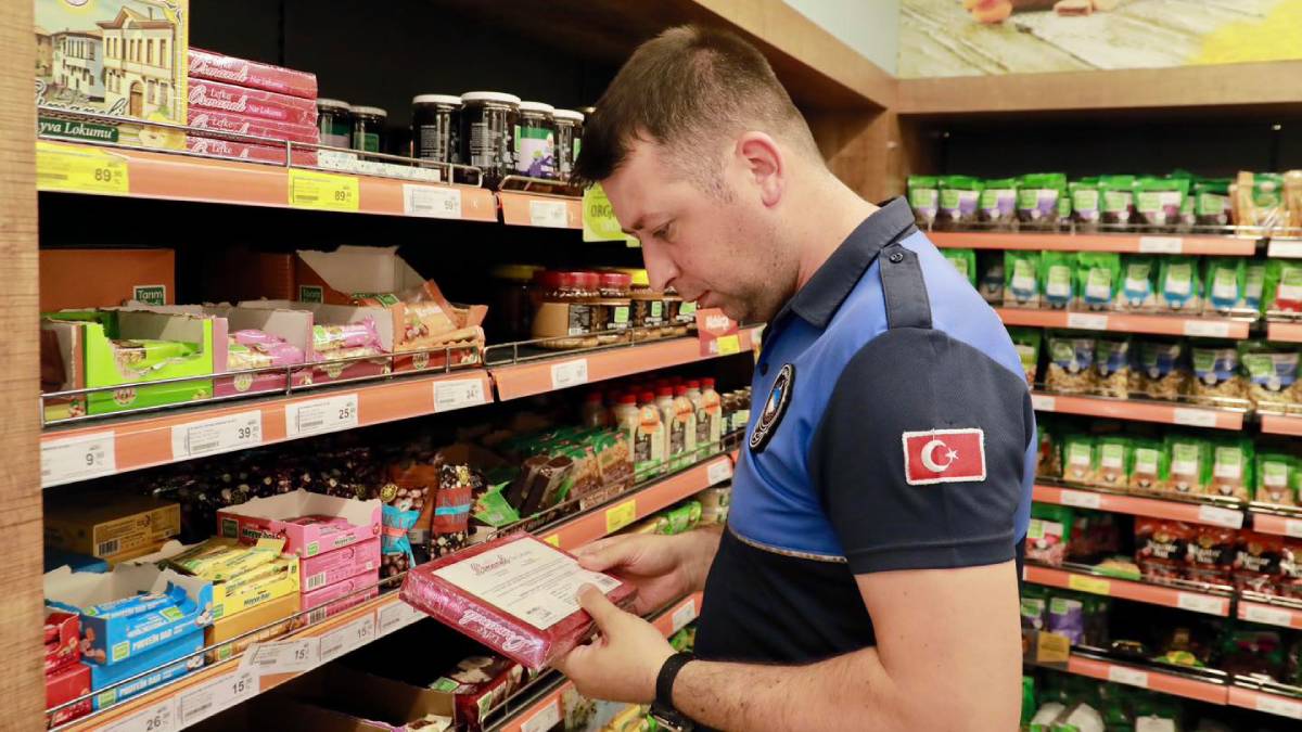 Zabıta ekipleri bayram öncesi denetimlerini artırdı