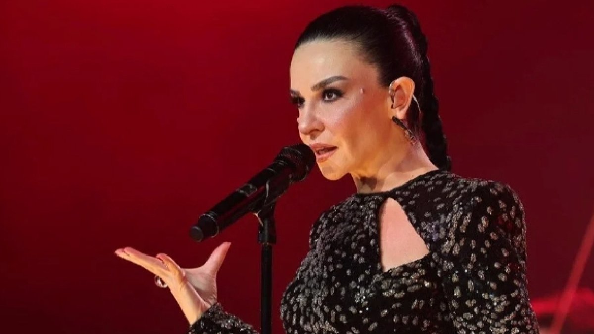 Şarkıcı Fatma Turgut'un ehliyetine el konuldu