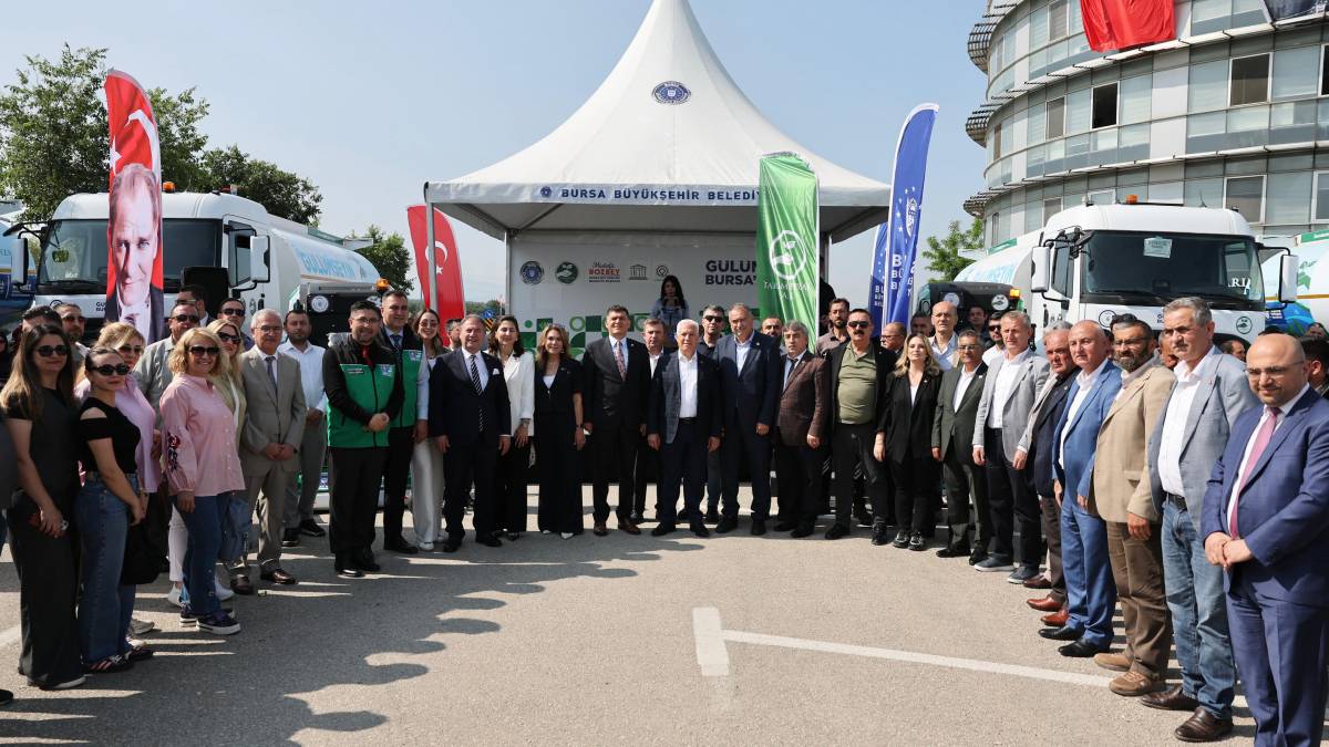 Başkan Bozbey, Büyükşehir çalışanlarının bayramını kutladı