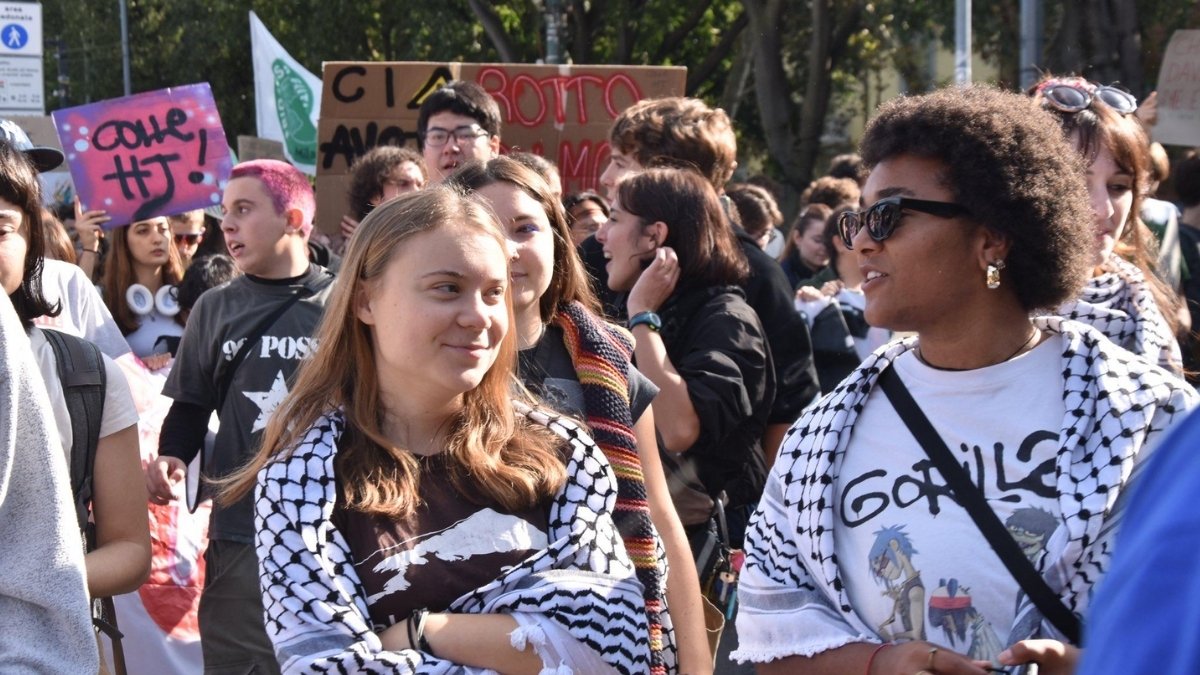 İsrail, Greta'nın da içinde olduğu yardım gemisine izin vermeyecek