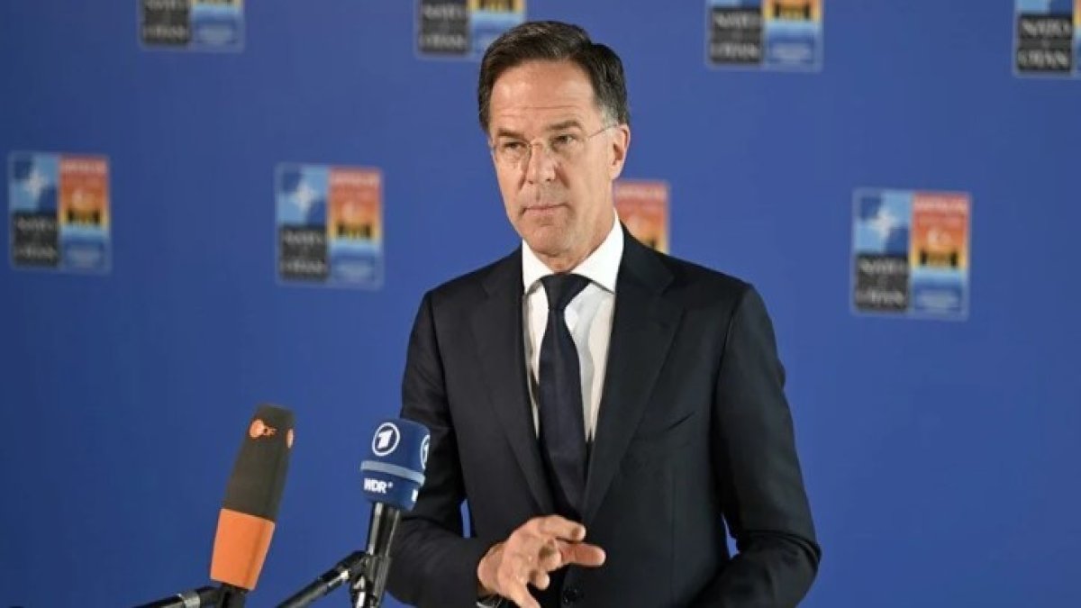 Rutte’den uyarı: Yatırım yapmazsak Rusça öğrenmek zorunda kalacağız