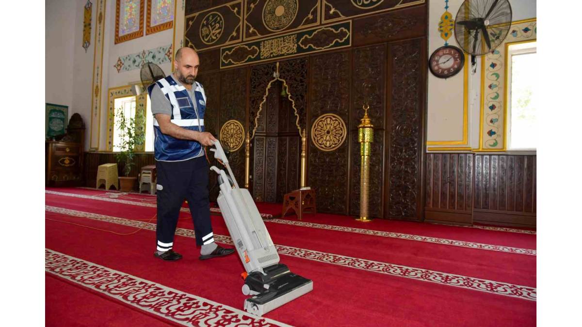 Esenyurt Belediyesi’nden Kurban Bayramı öncesi temizlik seferberliği