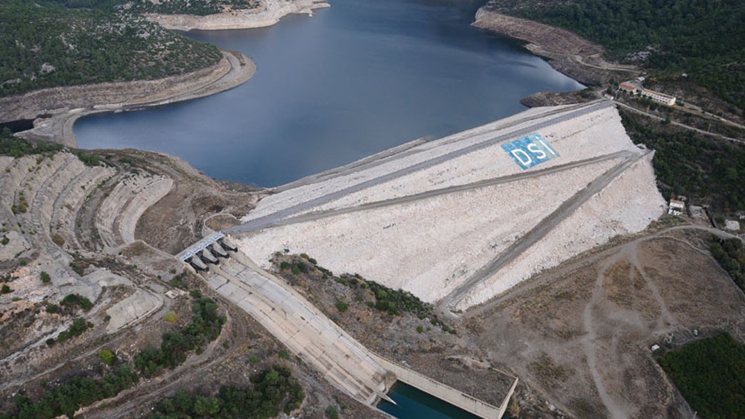 İzmir’de barajlar alarm veriyor: Su krizi kapıda