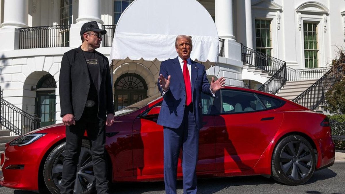 Trump’tan Musk’a zehir zemberek sözler: Aklını yitirmiş!