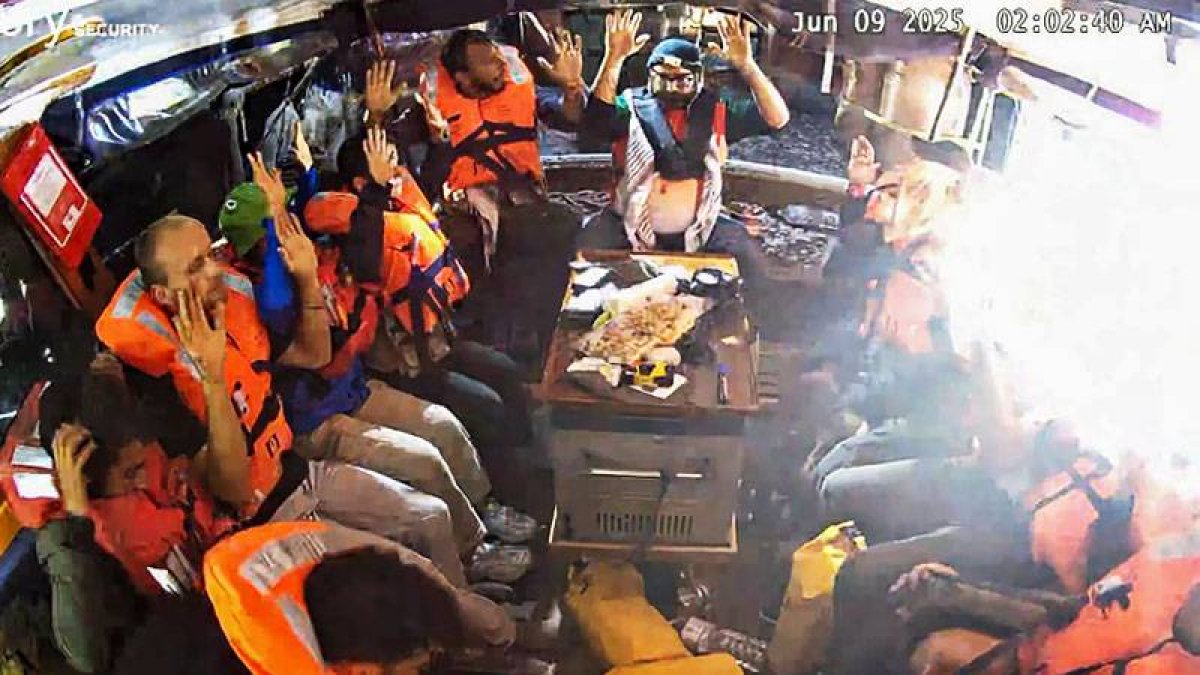 İsrail'den Madleen'e baskın: 2'si Türk 12 aktivist kaçırıldı