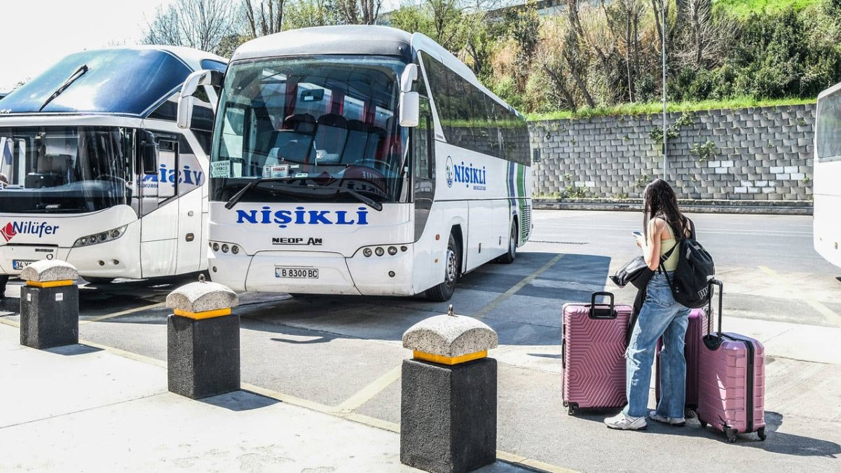 Öğrenciler tatili evde geçirdi: Ekonomik zorluklar bayram sevincine engel