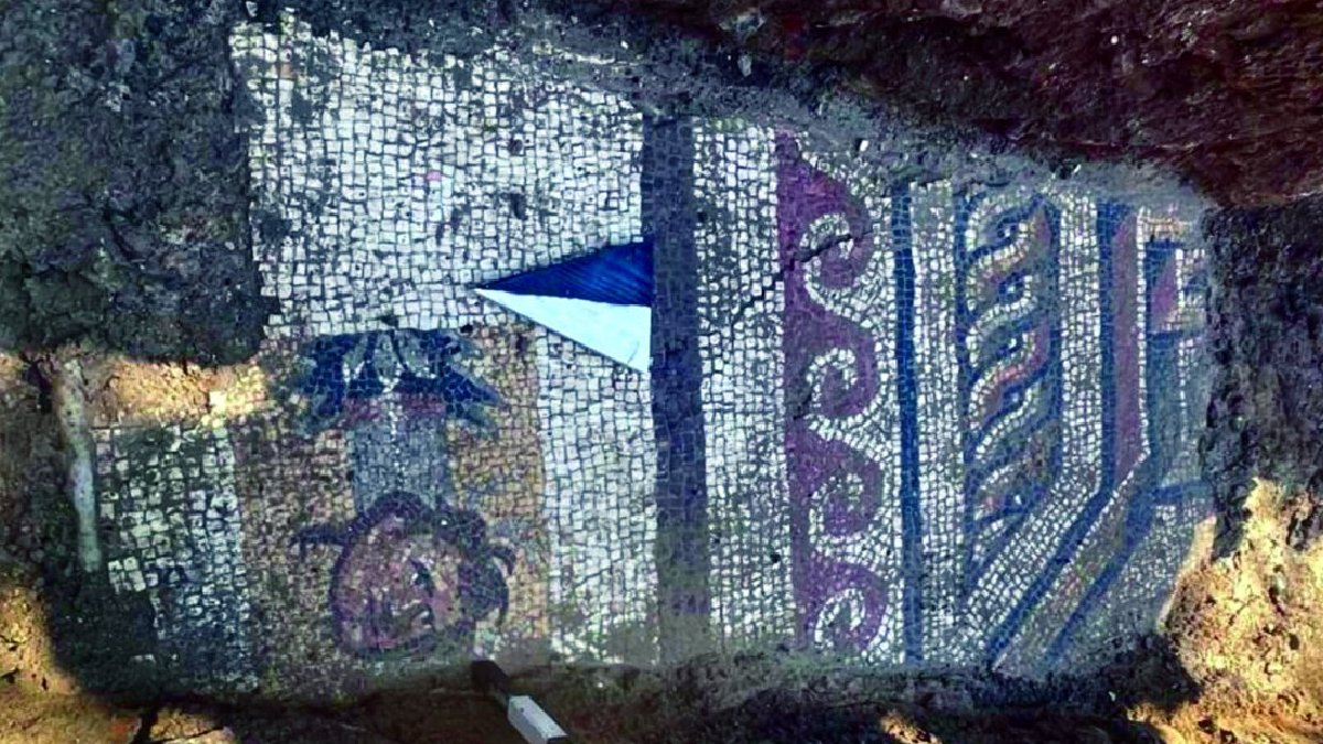 Kahramanmaraş’ta bin 500 yıllık mozaik gün yüzüne çıkarıldı