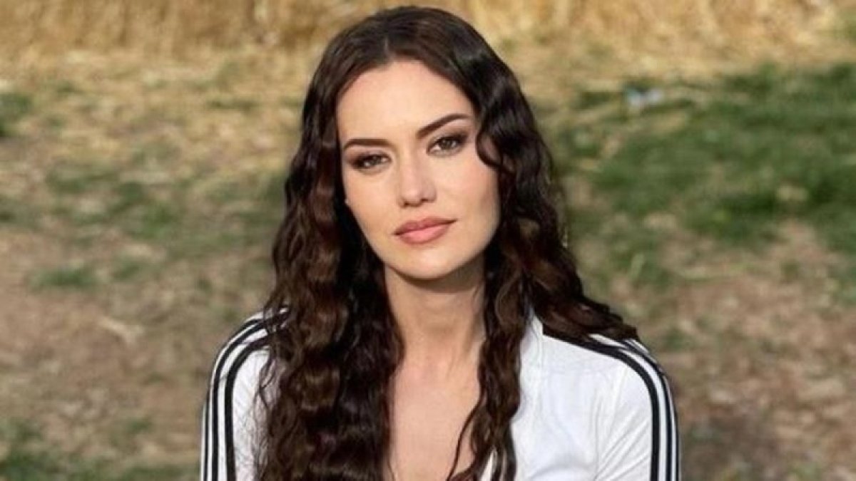 Fahriye Evcen bomba projeyle ekranlara dönüyor! Yeni sezonda Kanal D’de yayınlanacak dizide başrol için görüşüldü