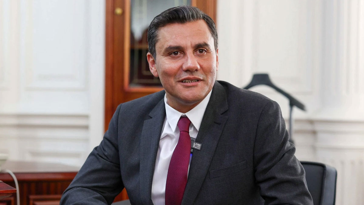 Ferdi Zeyrek hayatını kaybetti