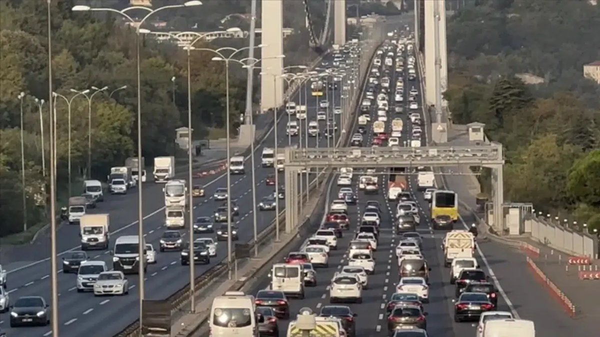 Bayram tatili bitti, İstanbullunun trafik çilesi başladı