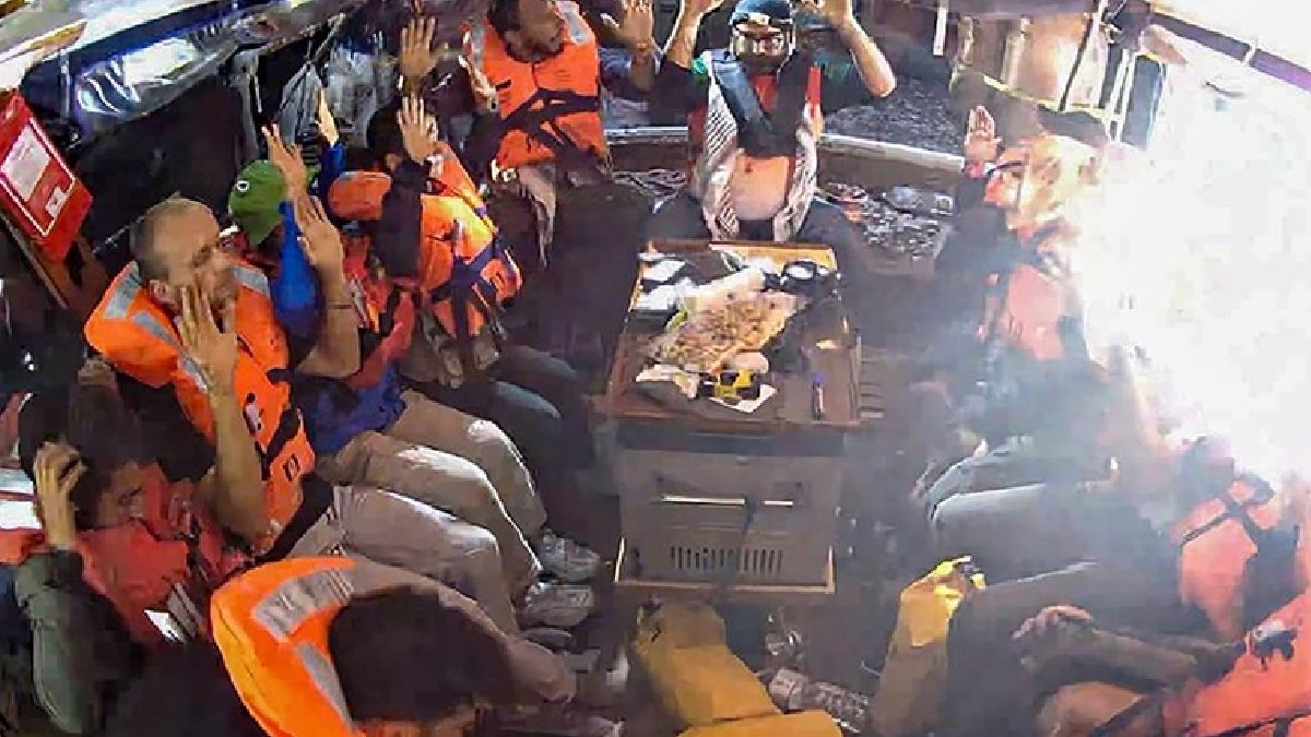 Madleen baskınında gözaltına alınmışlardı: Greta Thunberg ve üç aktivist sınır dışı edildi