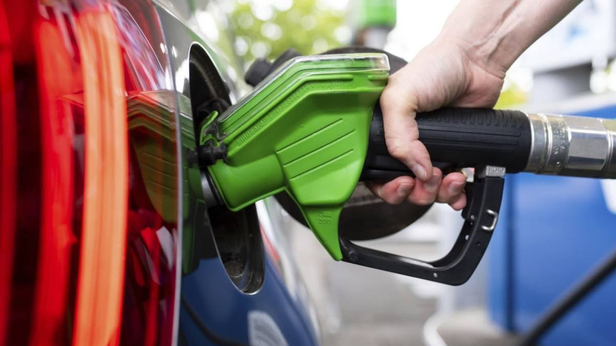 Benzine zam geliyor: Cuma gününden itibaren geçerli olacak