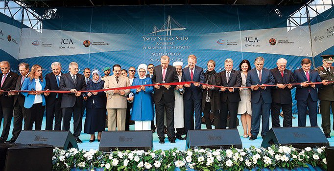 İstanbul Boğazı’nda iki kıtayı 3’üncü defa birleştiren Yavuz Sultan Selim Köprüsü hizmete açıldı