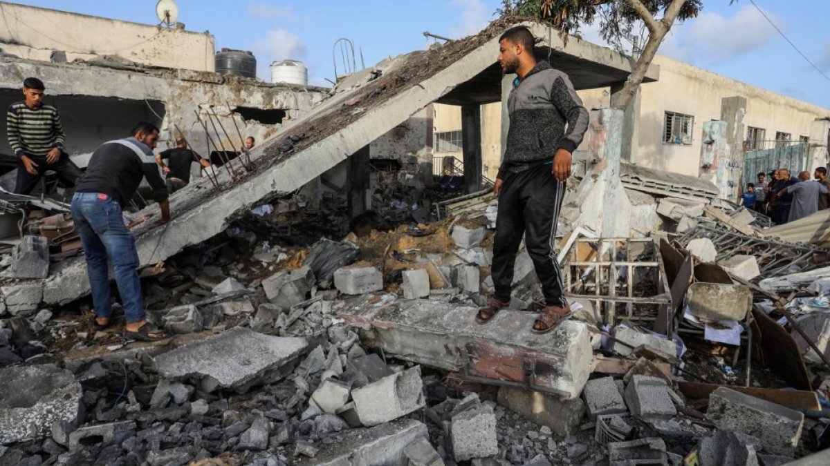 İsrail, Gazze'de sivilleri vurdu: 62 Filistinli hayatını kaybetti