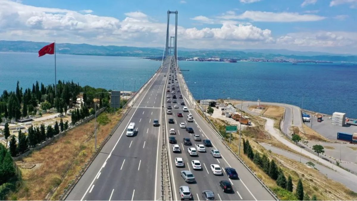 Kurban Bayramı'nda rekor: 16,3 milyon araç otoyollardan geçti