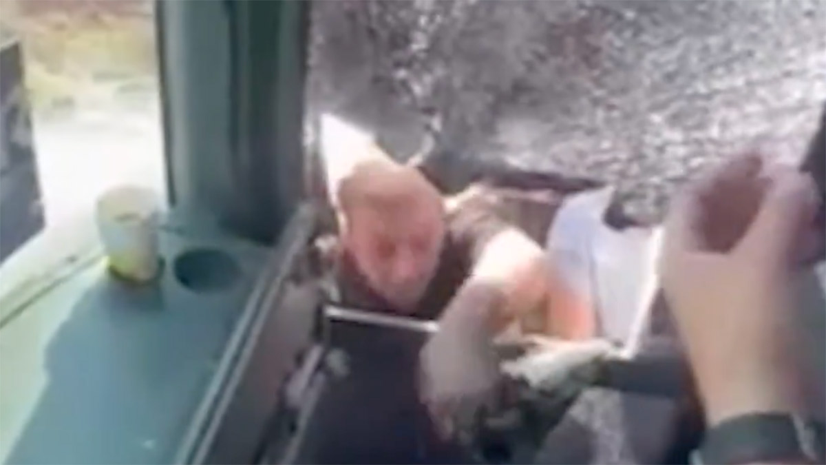 Didim'de turist taşıyan tur otobüsüne taşlı saldırı! 5 saldırgan tutuklandı