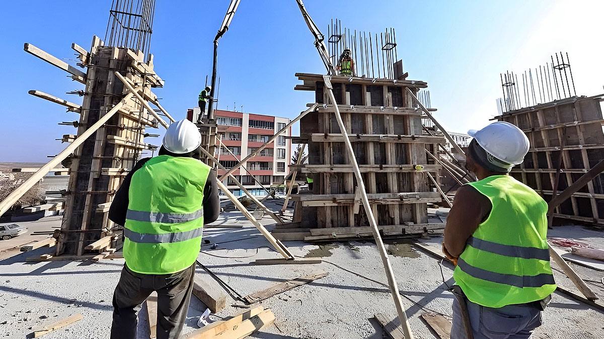 Yönetmelik değişiyor: Ustalar da artık deprem hasarlarından mesul! İnşaatın geleceği şekilleniyor
