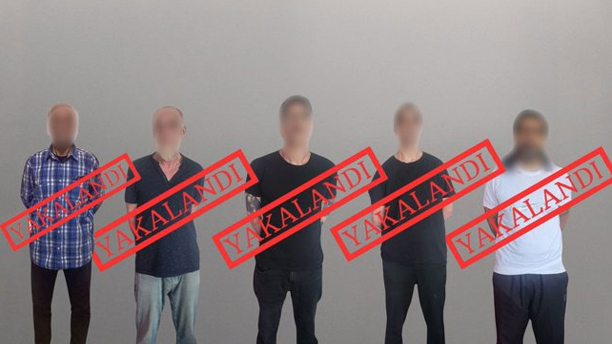 Kırmızı bültenle aranan 5 kişi Türkiye’ye iade edildi