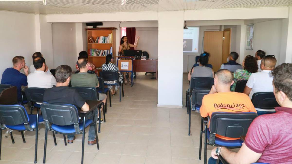 Burhaniye Belediyesinden denetimli serbestliğe seminer