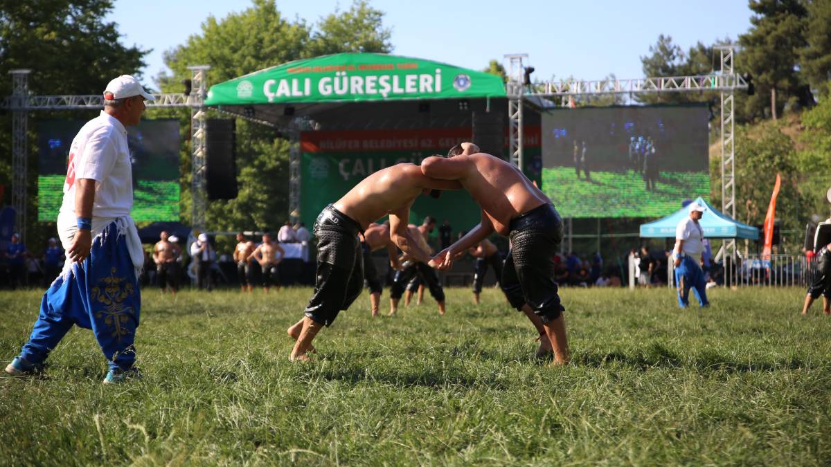 Tarihi Çalı Güreşleri’nde 800 pehlivan er meydanına çıkıyor