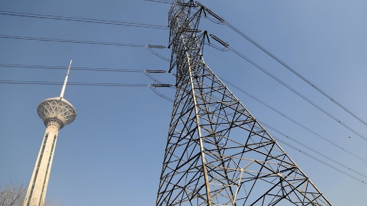 İran’da tasarruf tedbirlerine uymayan onlarca kurumun elektriği kesildi